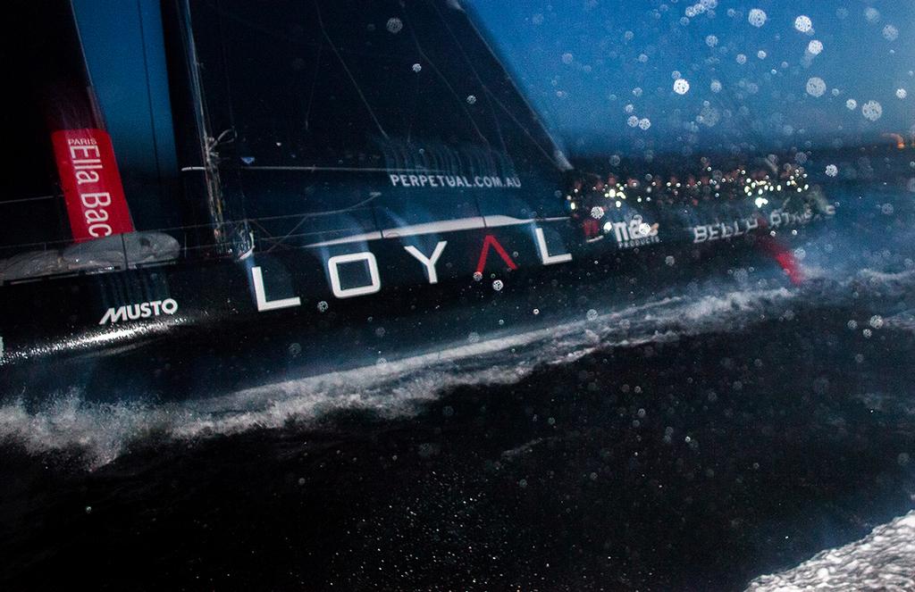 Perpetual Loyal powers up the Derwent in the dark © Crosbie Lorimer http://www.crosbielorimer.com